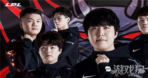 双后腰的配 双后腰的配